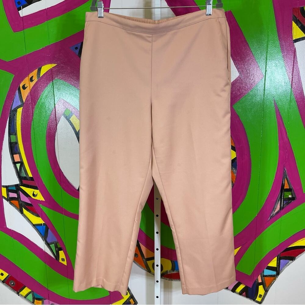 Alfred Dunner, Peach Vintage Slacks, Elastic Waist. Size 18. Excellent condition